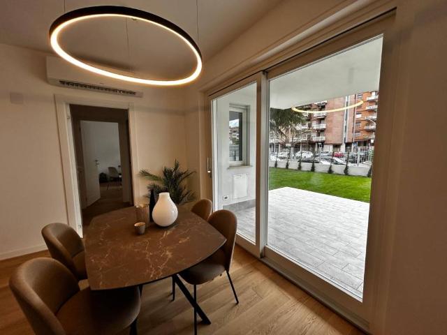 Appartamento in vendita a Roma RM