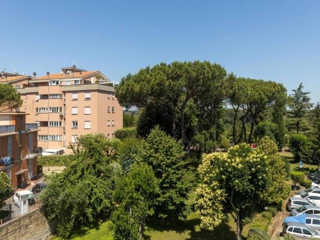 Appartamento in vendita a Roma RM