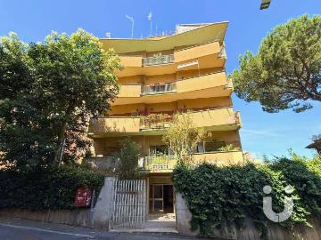 Appartamento in vendita a Roma RM
