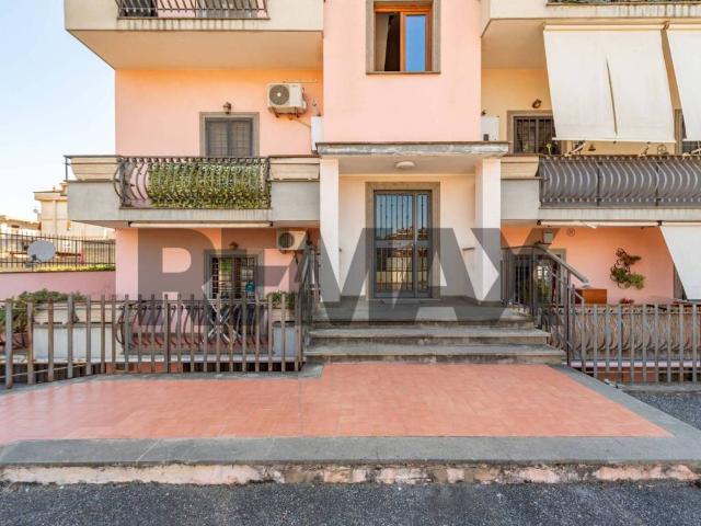 Appartamento in vendita a Roma RM