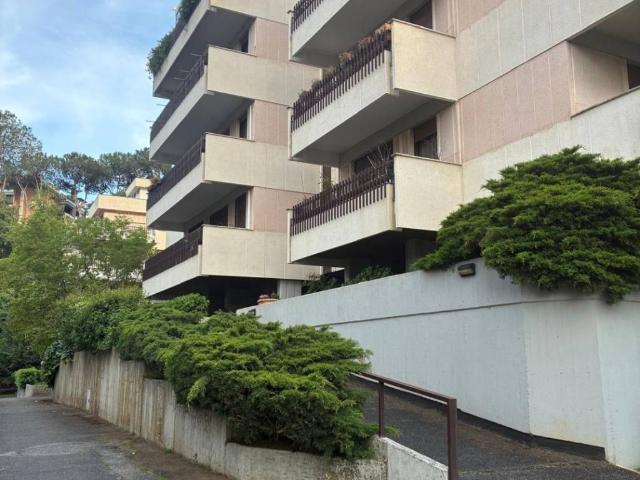 Appartamento in vendita a Roma RM