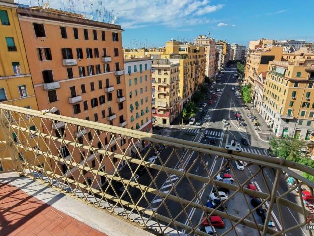 Appartamento in vendita a Roma RM