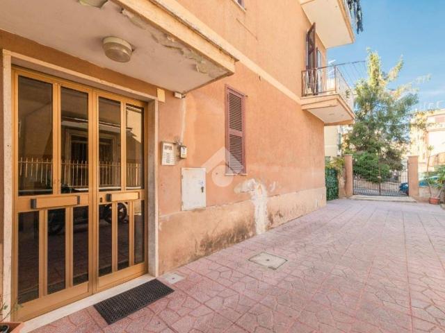 Appartamento in vendita a Roma RM