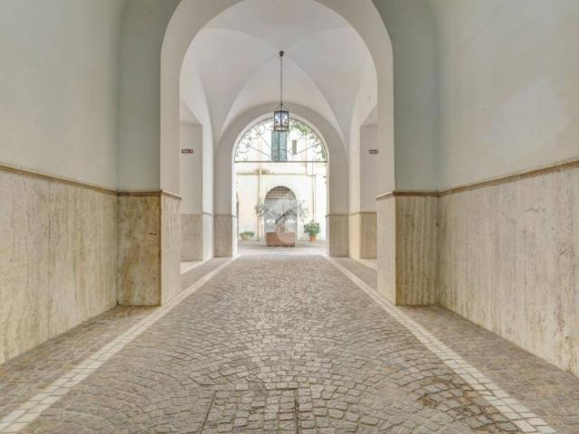 Appartamento in vendita a Roma RM