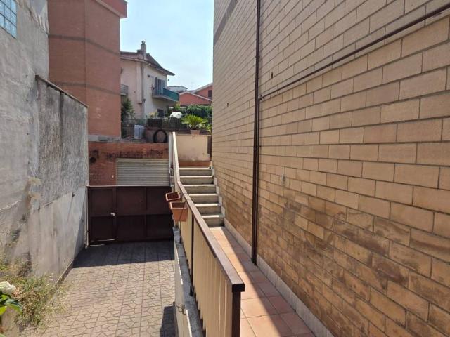 Appartamento in vendita a Roma RM