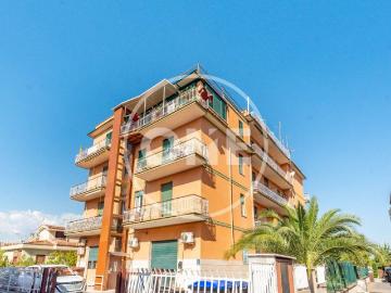 Appartamento in vendita a Roma RM