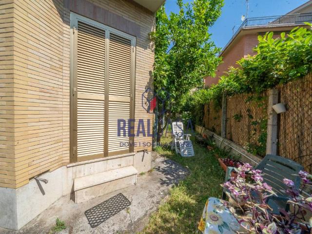 Appartamento in vendita a Roma RM