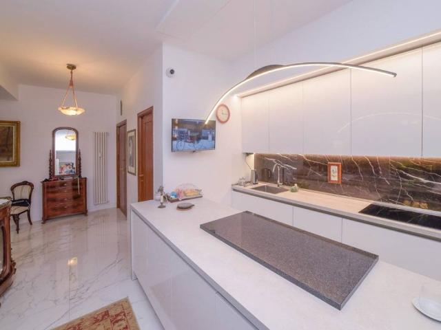 Appartamento in vendita a Roma RM