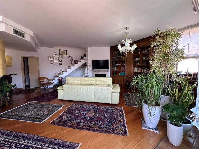 Appartamento in vendita a Roma RM