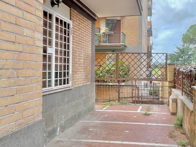 Appartamento in vendita a Roma RM