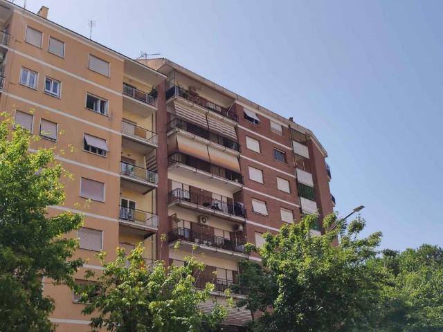 Appartamento in vendita a Roma RM
