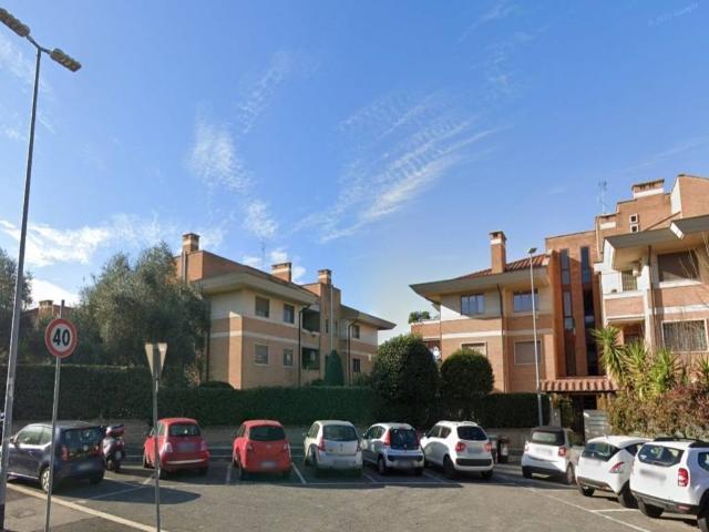 Appartamento in vendita a Roma RM