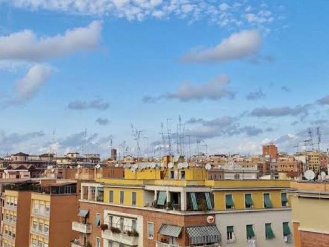 Appartamento in vendita a Roma RM