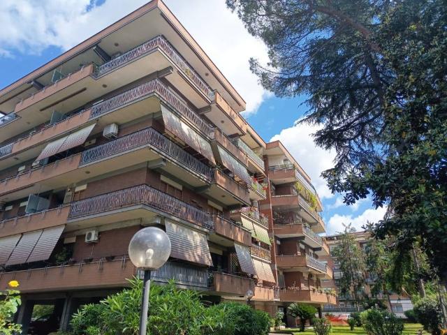 Appartamento in vendita a Roma RM