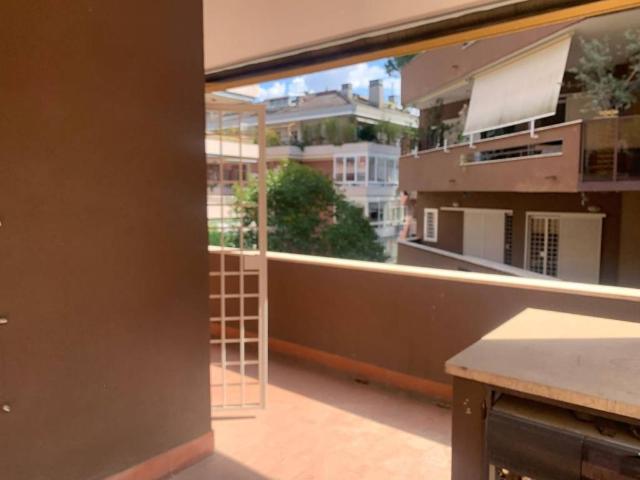 Appartamento in vendita a Roma RM