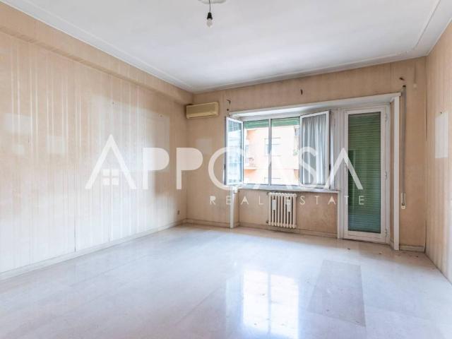 Appartamento in vendita a Roma RM