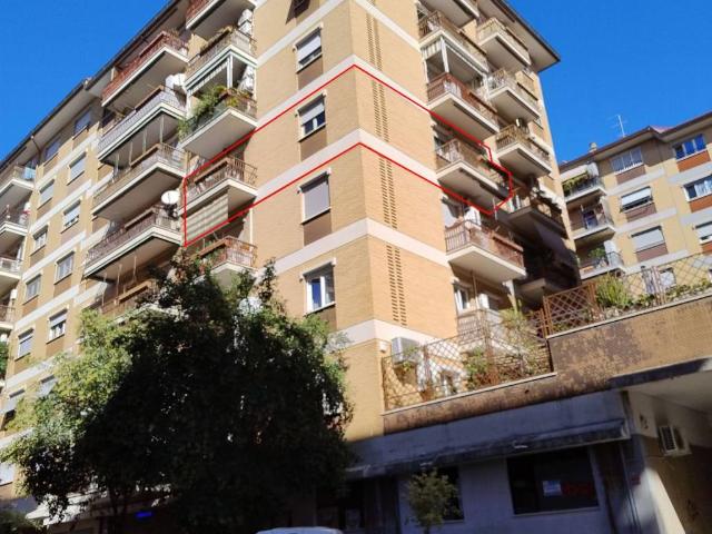 Appartamento in vendita a Roma RM