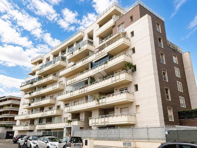 Appartamento in vendita a Roma RM