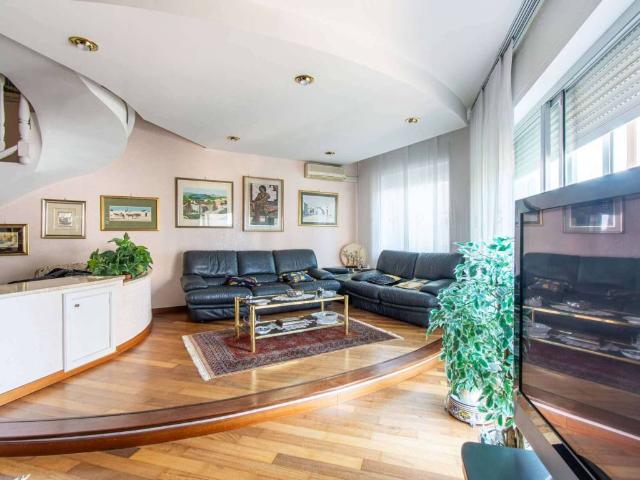 Appartamento in vendita a Roma RM