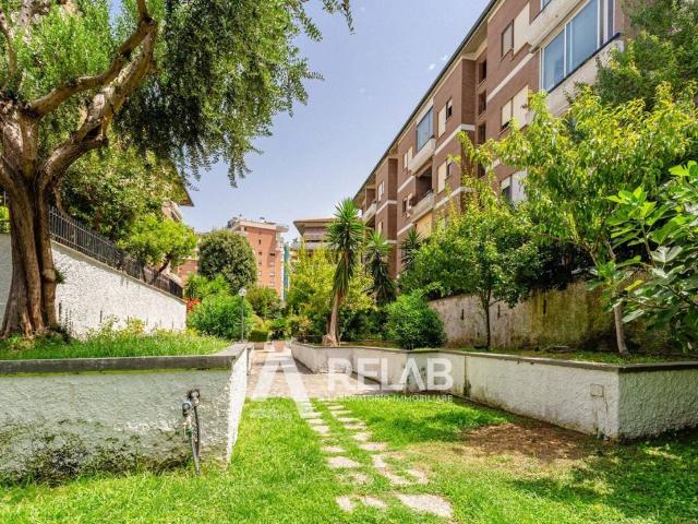 Appartamento in vendita a Roma RM