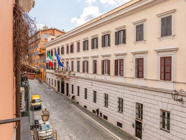 Appartamento in vendita a Roma RM