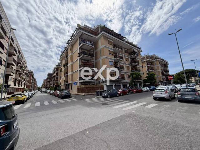 Appartamento in vendita a Roma RM