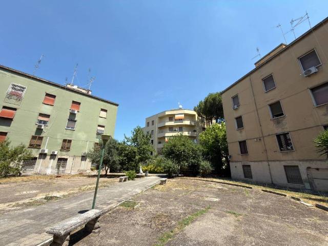 Appartamento in vendita a Roma RM