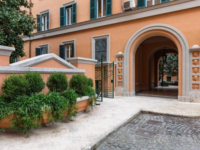 Appartamento in vendita a Roma RM