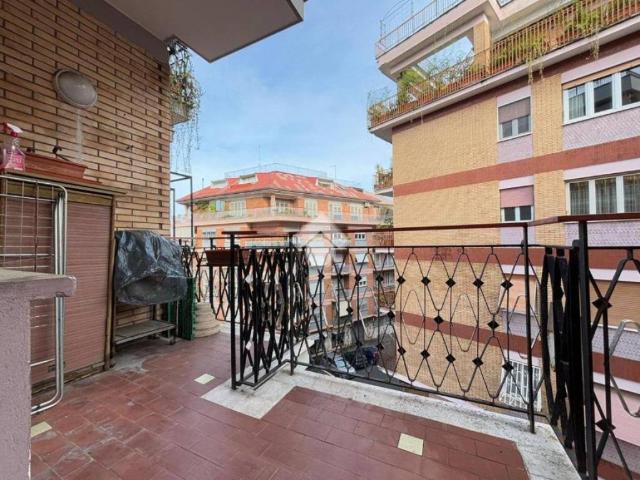 Appartamento in vendita a Roma RM