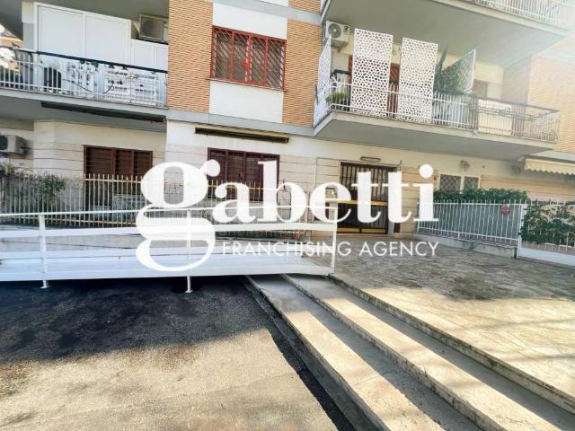 Appartamento in vendita a Roma RM