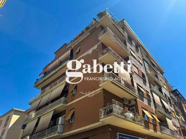 Appartamento in vendita a Roma RM