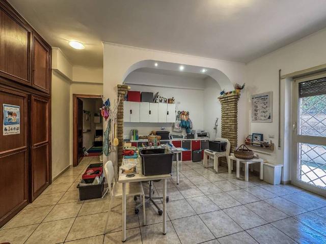 Appartamento in vendita a Roma RM
