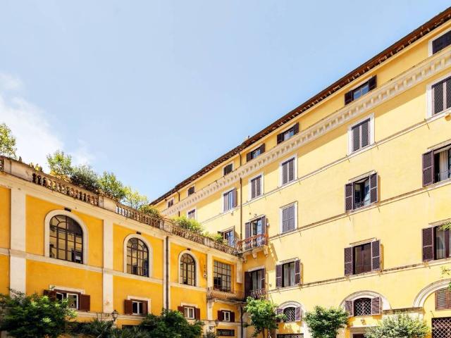 Appartamento in vendita a Roma RM