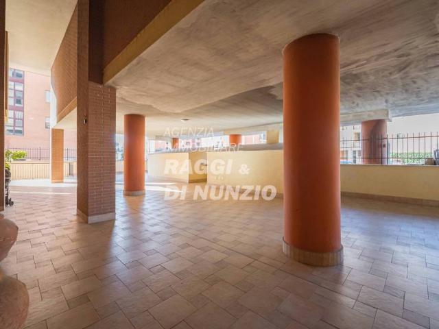 Appartamento in vendita a Roma RM