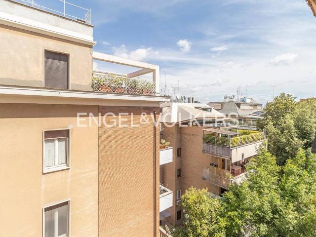 Appartamento in vendita a Roma RM