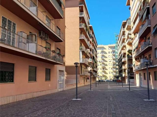 Appartamento in vendita a Roma RM