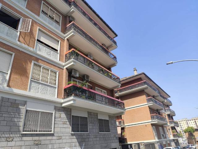 Appartamento in vendita a Roma RM