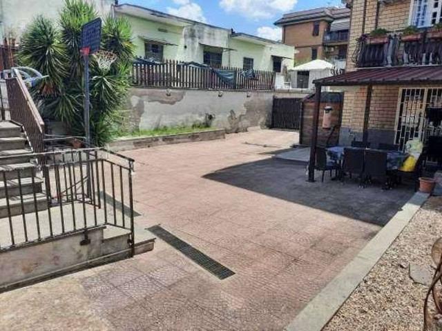 Appartamento in vendita a Roma RM