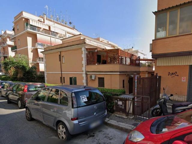 Appartamento in vendita a Roma RM