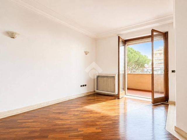 Appartamento in vendita a Roma RM