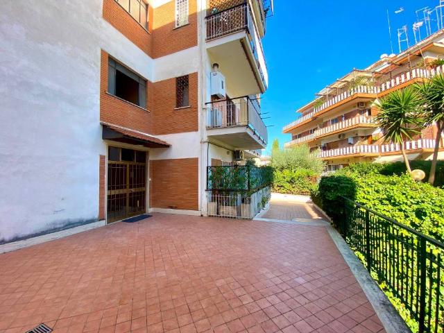 Appartamento in vendita a Roma RM