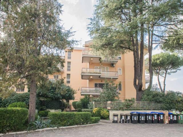Appartamento in vendita a Roma RM