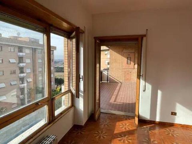 Appartamento in vendita a Roma RM