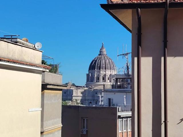 Appartamento in vendita a Roma RM