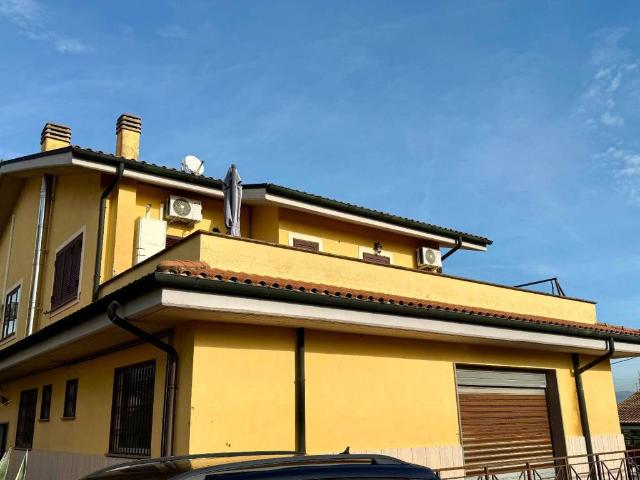 Appartamento in vendita a Roma RM