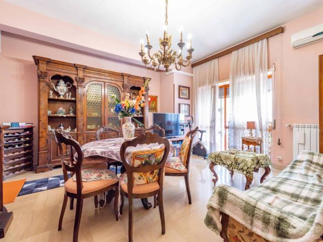 Appartamento in vendita a Roma RM