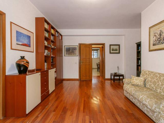 Appartamento in vendita a Roma RM
