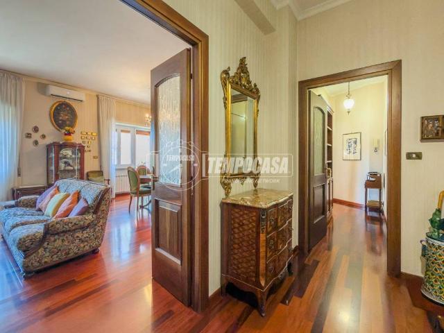 Appartamento in vendita a Roma RM
