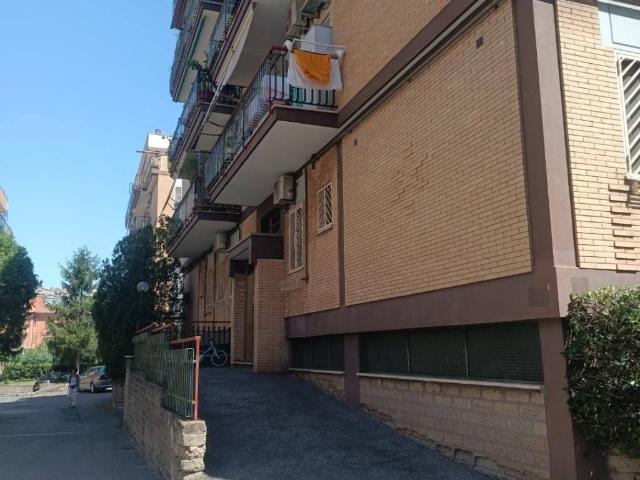 Appartamento in vendita a Roma RM