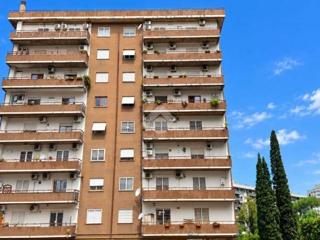 Appartamento in vendita a Roma RM